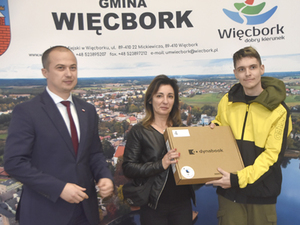Pierwsze komputery dla dzieci z gminy Więcbork