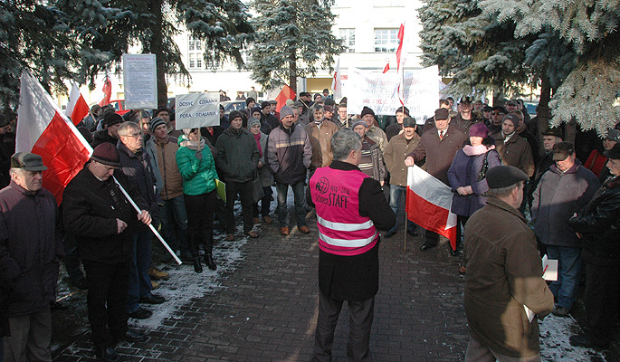 Będą palić opony