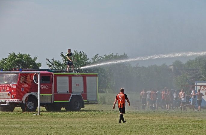 Płocicz i Dąbrówka w finale !