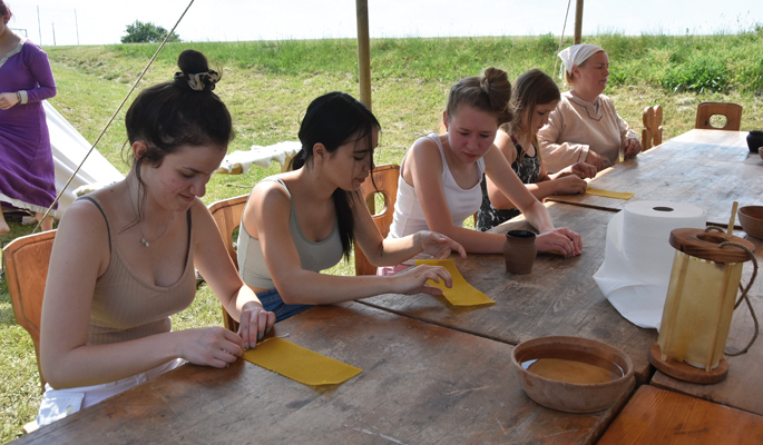 Pierwszy upalny piknik historyczny  w Dąbrówce