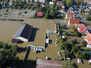 Tir z darami pojechał do Paczkowa