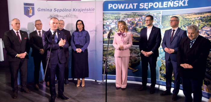 W przyszłym roku wbijamy łopaty