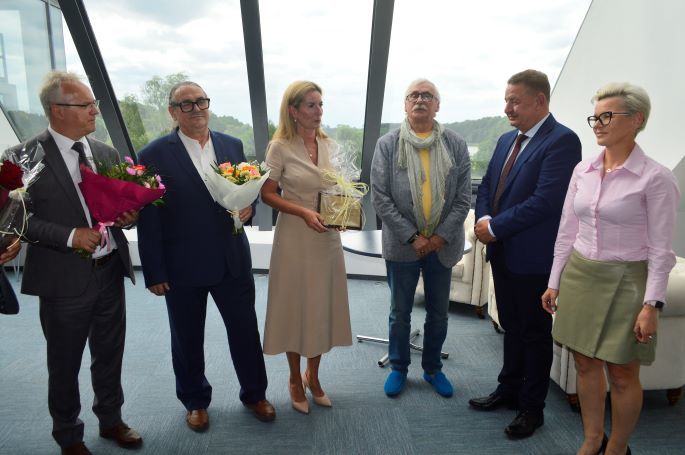 Stafiej za Szylinga, czyli rewolucja  w stowarzyszeniu