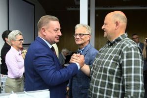 Stafiej za Szylinga, czyli rewolucja  w stowarzyszeniu