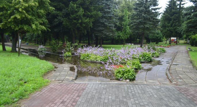 Tory kolejowe na placu Przyjaźni, czyli w co inwestuje burmistrz