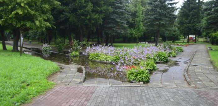 Tory kolejowe na placu Przyjaźni, czyli w co inwestuje burmistrz