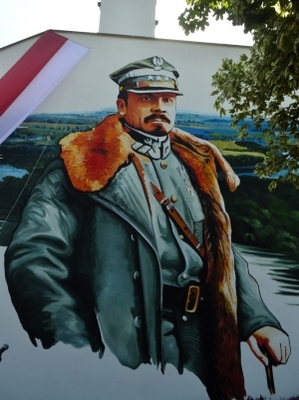 Mural Hallera odsłonięty