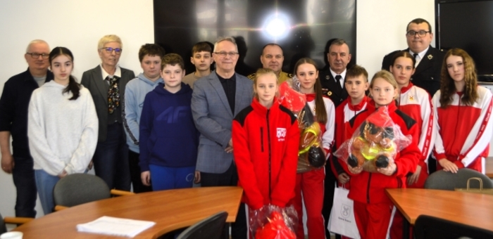 Młodzież zapobiega pożarom