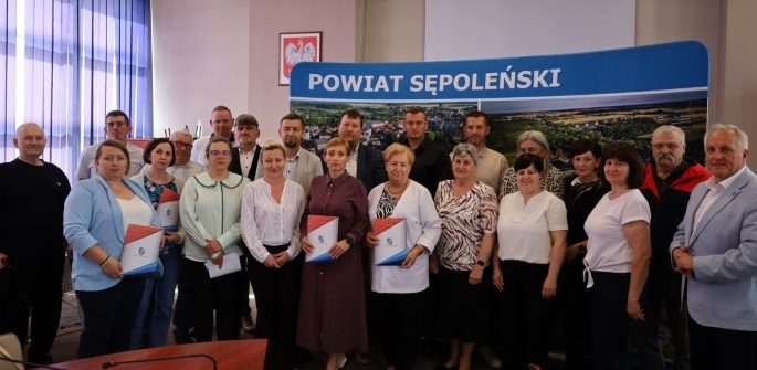 Starosta rozdał pieniądze