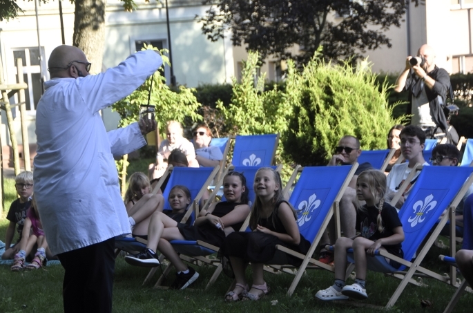 Niesforny teatr w Kamieniu