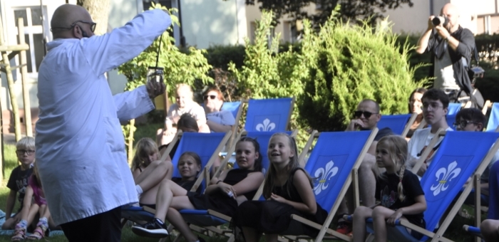 Niesforny teatr w Kamieniu