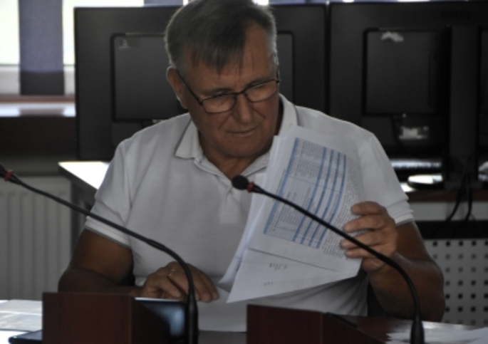 Jeśli państwo nie poręczycie,  to od razu składam wniosek o rozwiązanie spółki